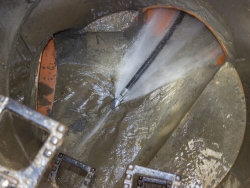 Hydro jetting sewer cleaning method